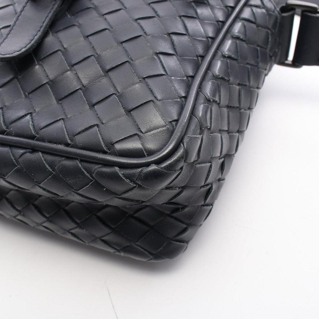 Bottega Veneta Shoulder Bag Intrecciato Navy Leather — view 5