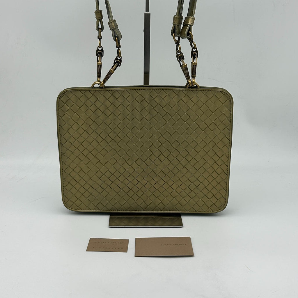 Bottega Veneta Intrecciato Shoulder Bag Leather Gold — view 2