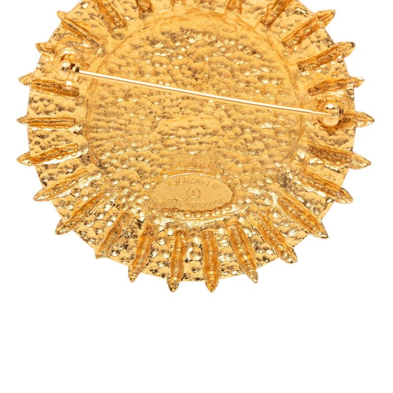 Chanel CC Logo Round Brooch Gold Plated — view 3