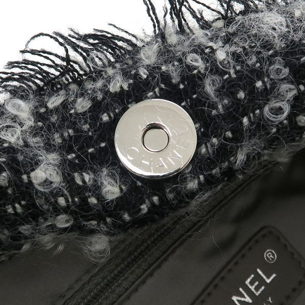 Chanel Chain Messenger — view 7