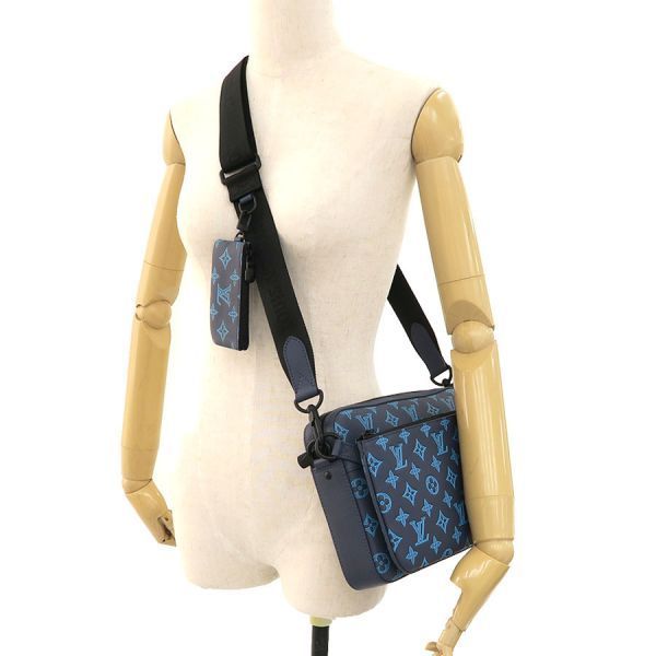 Louis Vuitton Shadow Trio Messenger — view 9