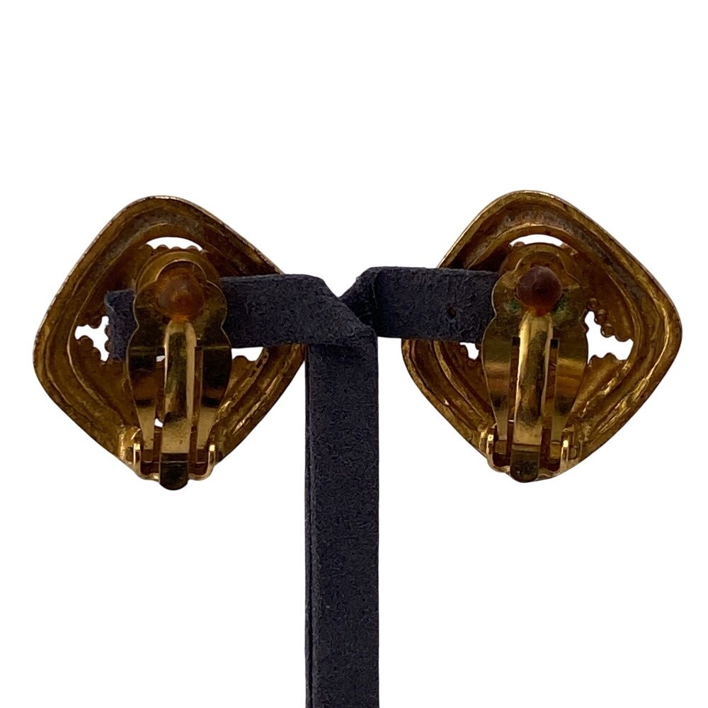 Chanel Diamond CC Logo Earrings Gold — view 6