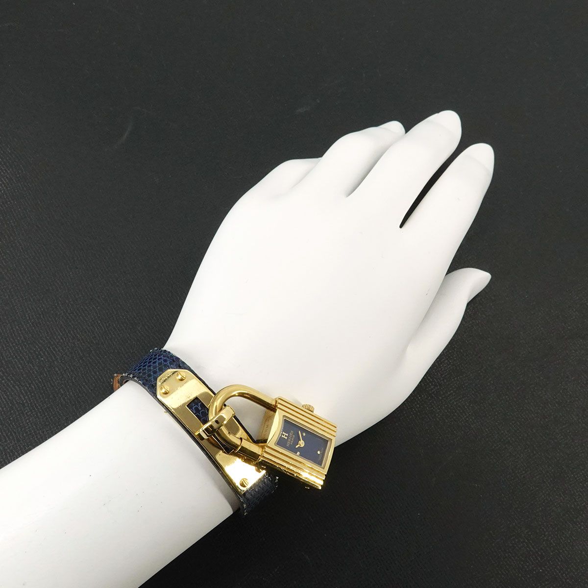 Hermes Kelly Watch Vintage Navy Quartz Cadena — view 3