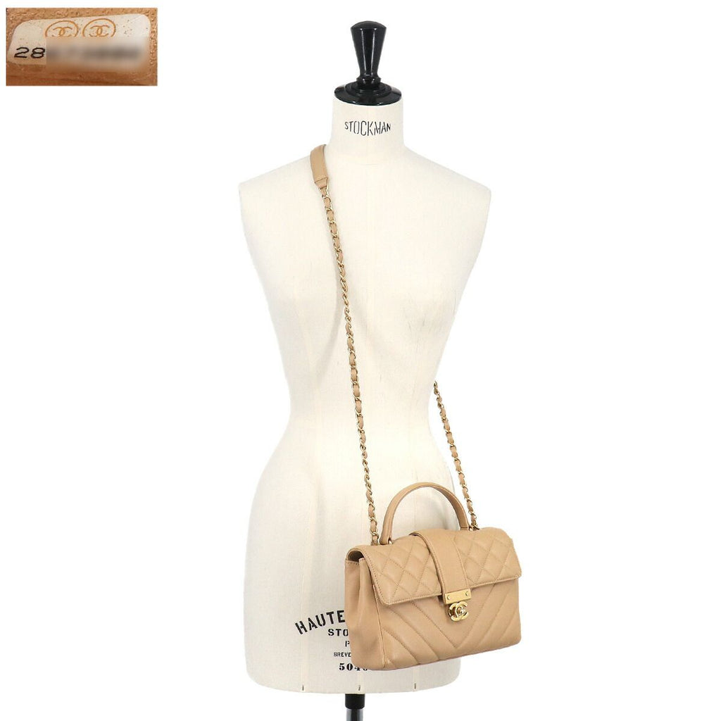 Chanel Golden Class CC Quilted Blanc Stitch 2-Way Hand Chain Shoulder — view 9
