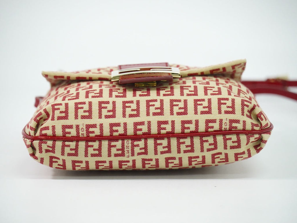 Fendi Zucchino Shoulder Bag Pochette Canvas Beige — view 3