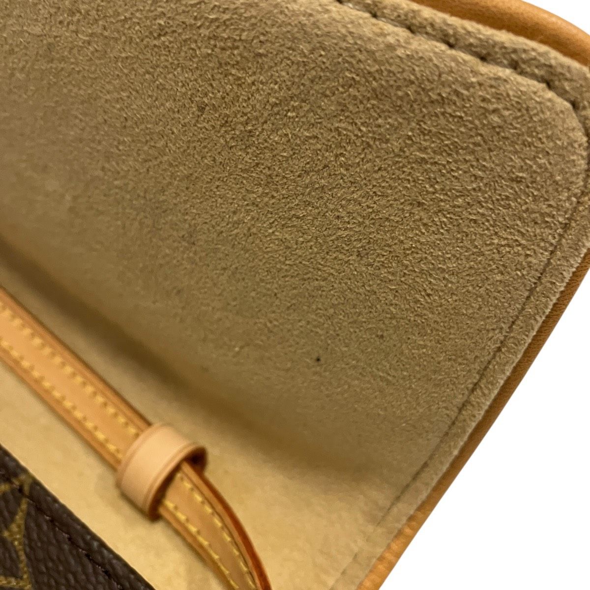 Louis Vuitton Pochette Twin GM Monogram Canvas — view 8