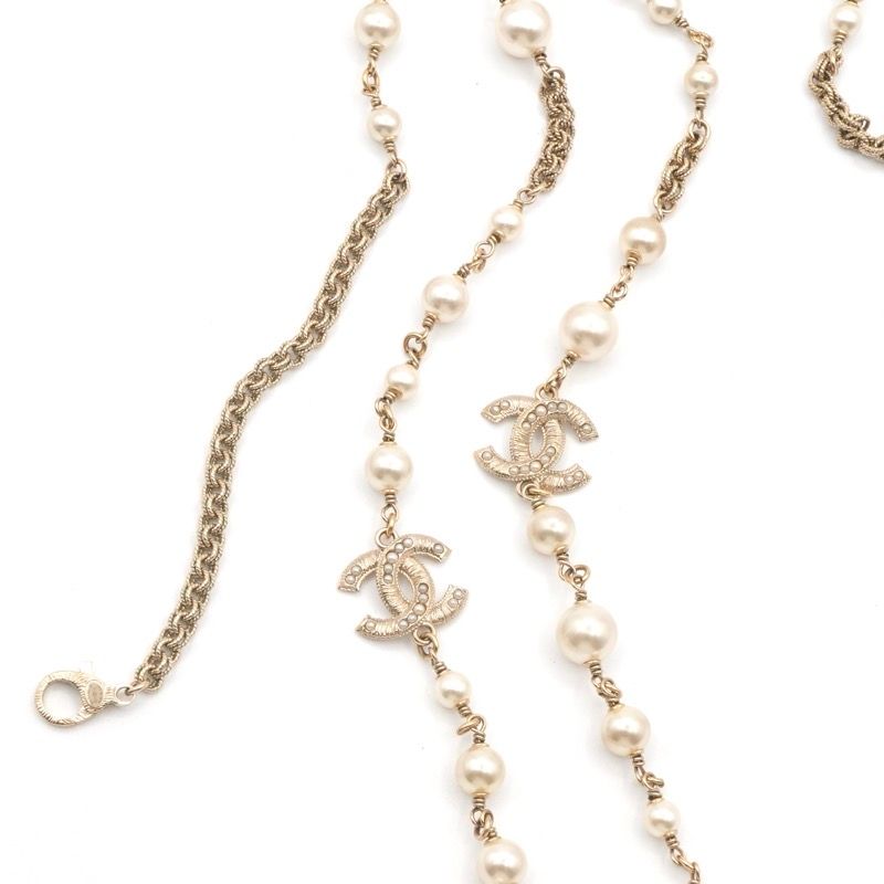 Chanel Pendant Gold CC Logo Pearl Long