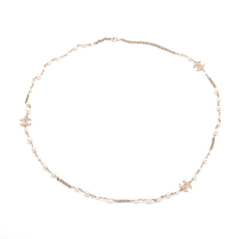 Chanel Pendant Gold CC Logo Pearl Long — view 2