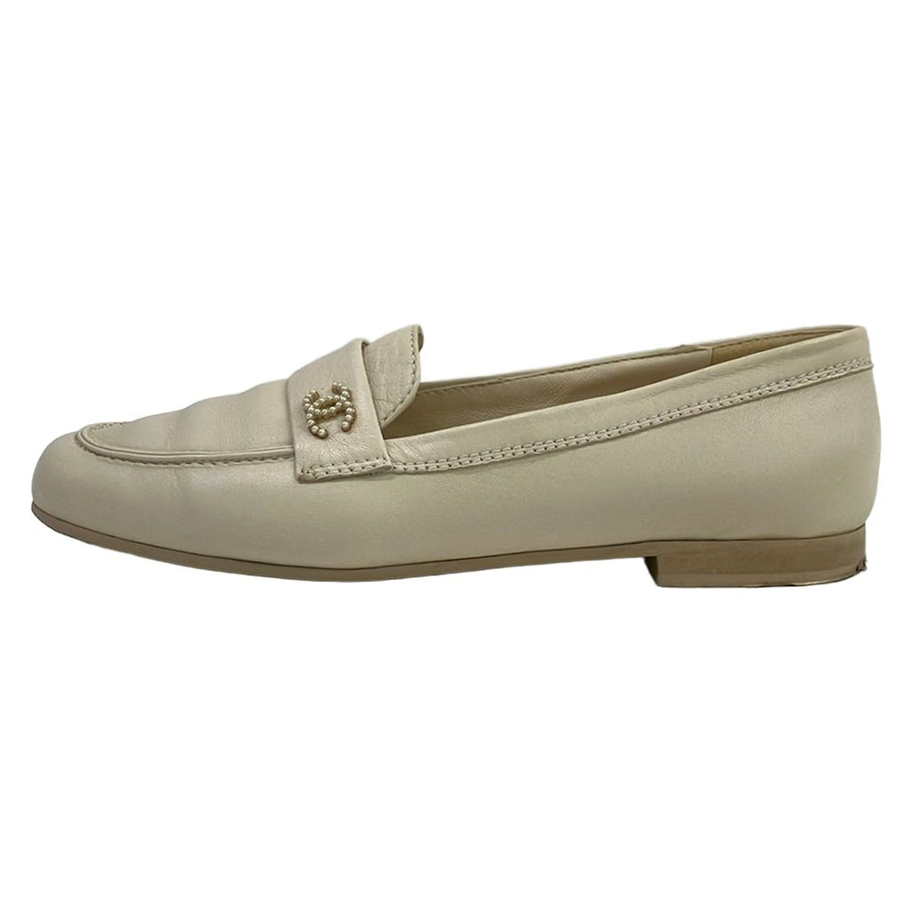 Chanel Loafers 37.5 C Beige Pearl CC Logo Leather