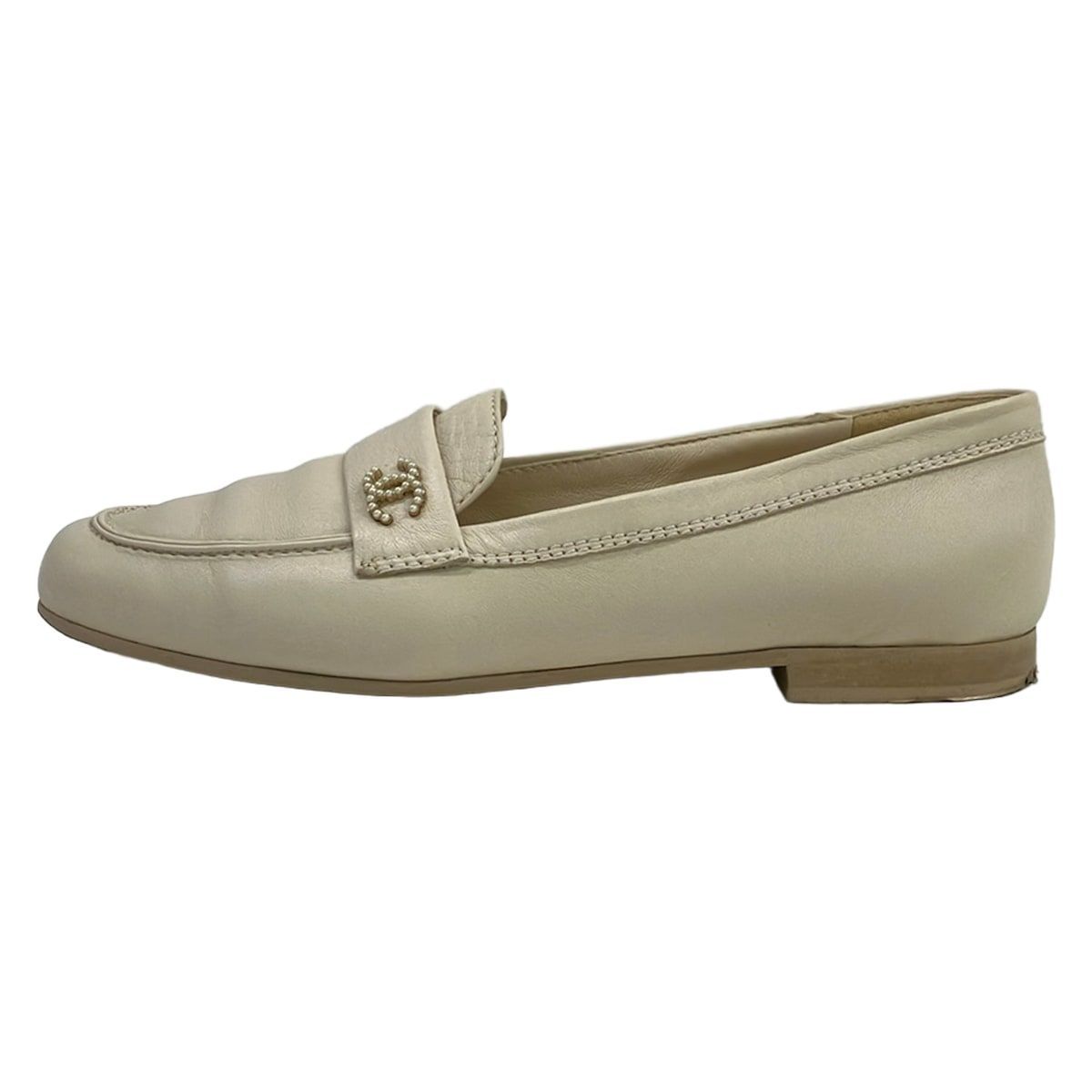 Chanel Loafers 37.5 C Beige Pearl CC Logo Leather