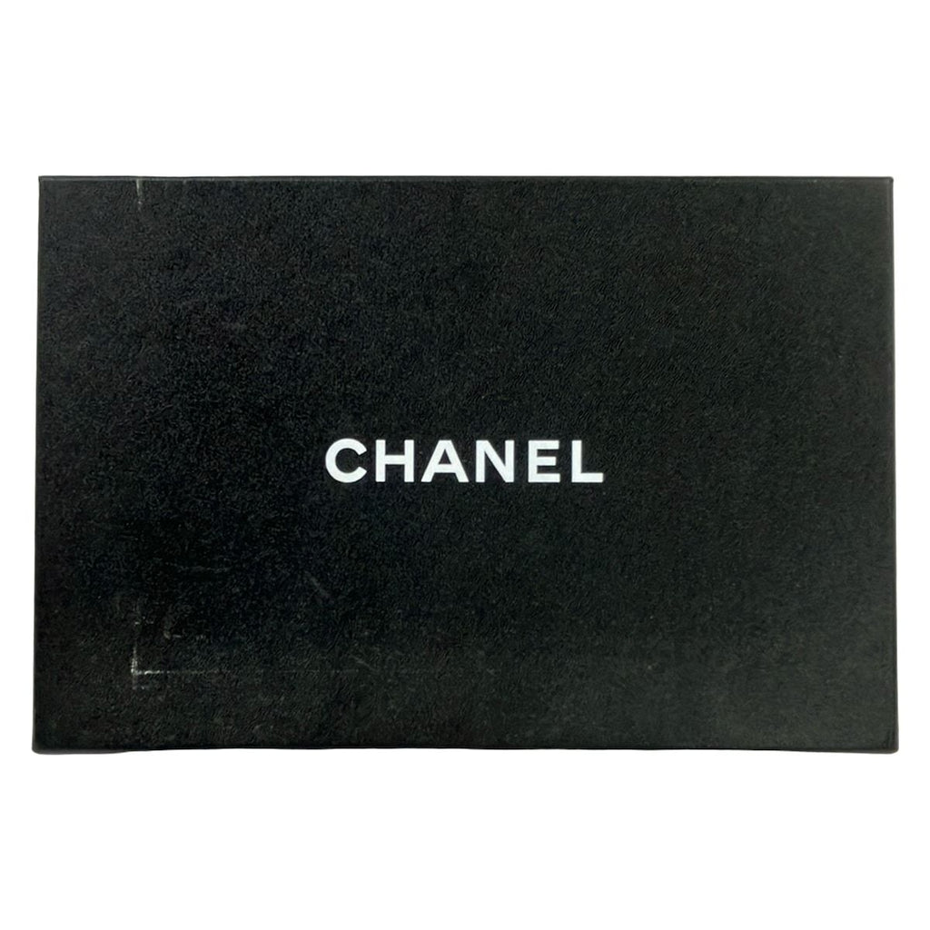 Chanel Loafers 37.5 C Beige Pearl CC Logo Leather — view 7