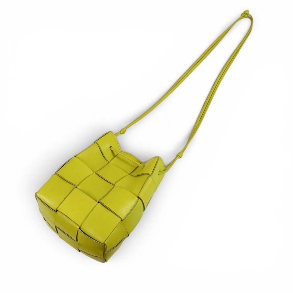Bottega Veneta Cassette Maxi Intrecciato Leather Small Yellow Green — view 2