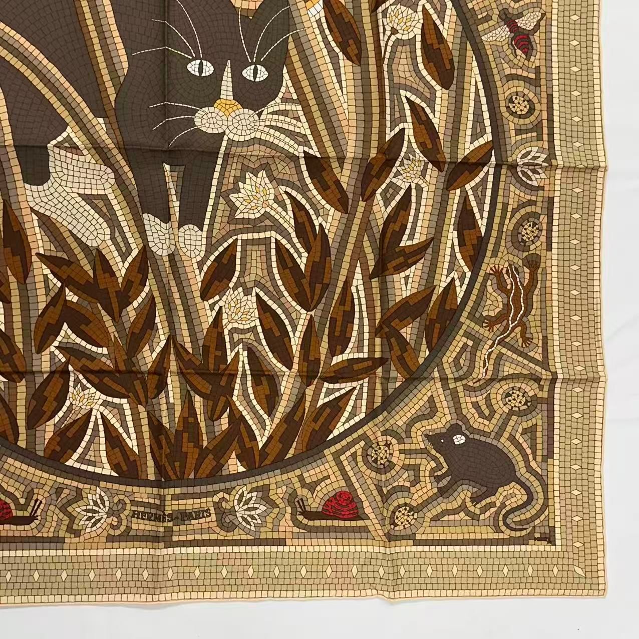 Hermes Carre 90 Scarf Silk Cave Felem Beware of Cats Beige — view 3
