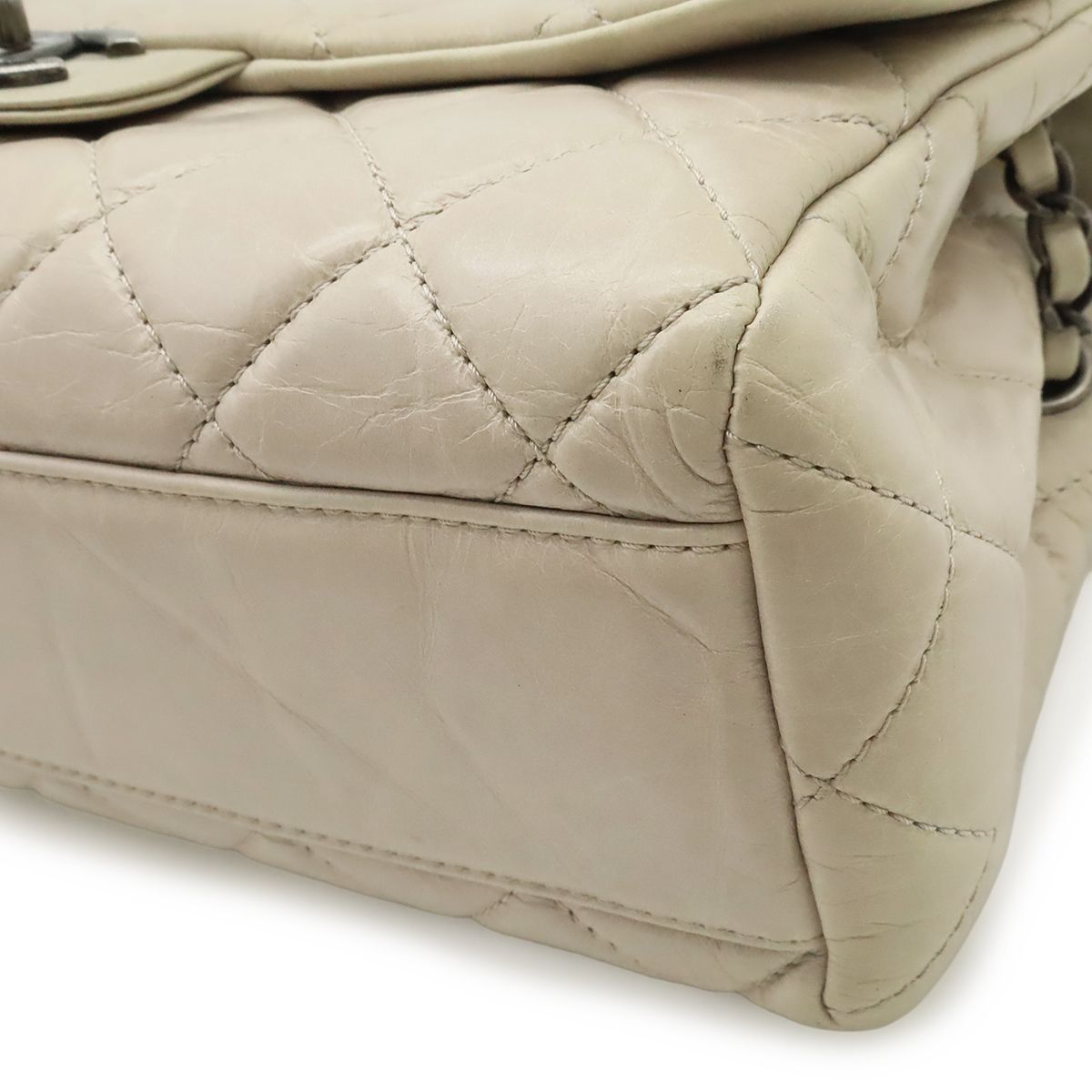 Chanel Quilted Chain Shoulder Bag Aged Calfskin Leather Sand Beige — view 3