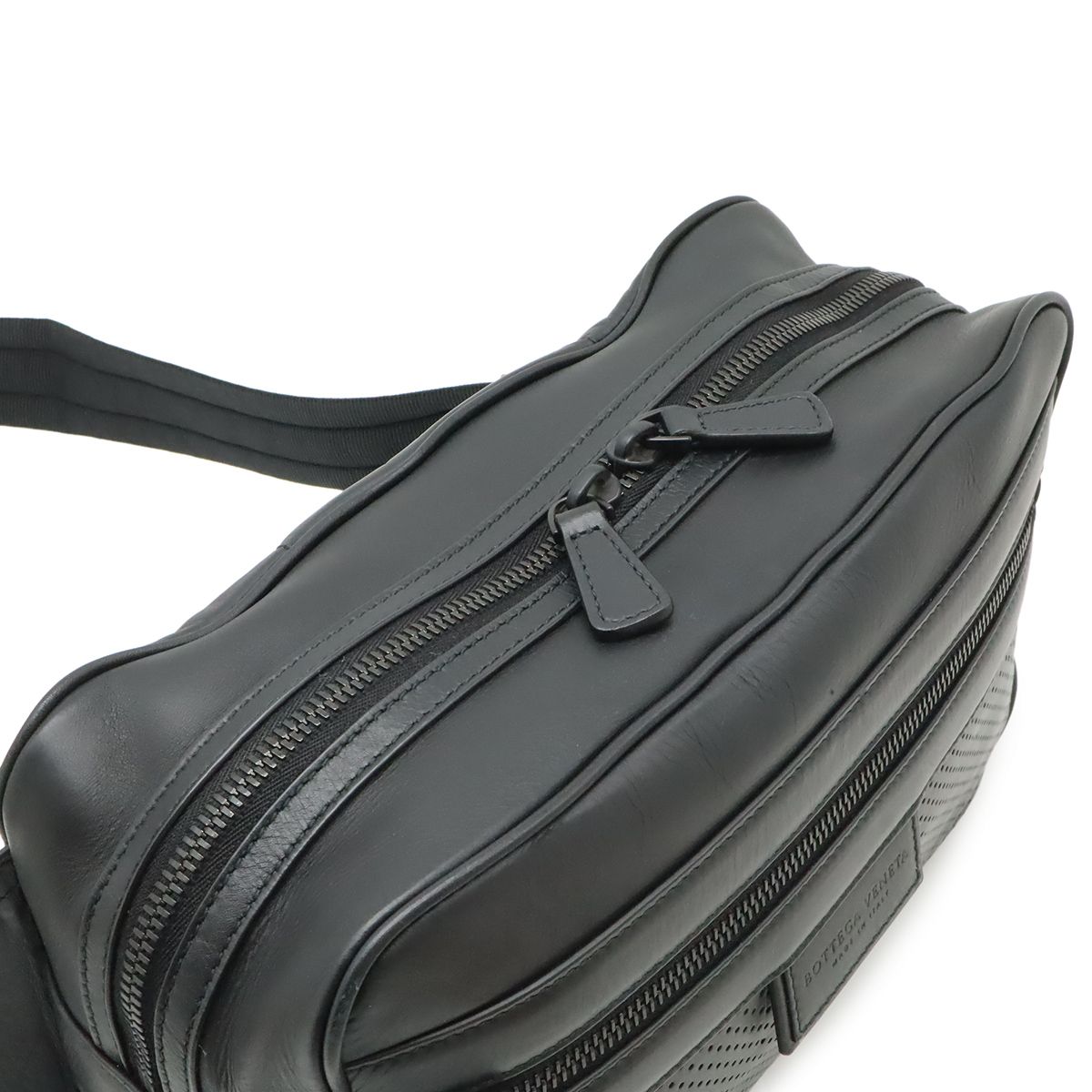 Bottega Veneta Leggero Belt Bag Leather Black — view 6