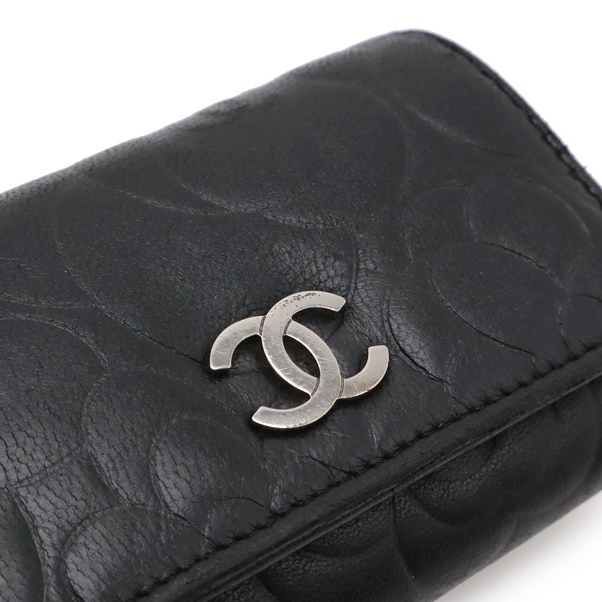 Chanel Camellia CC Logo Key Case Leather Black Silver Key Holder — view 4