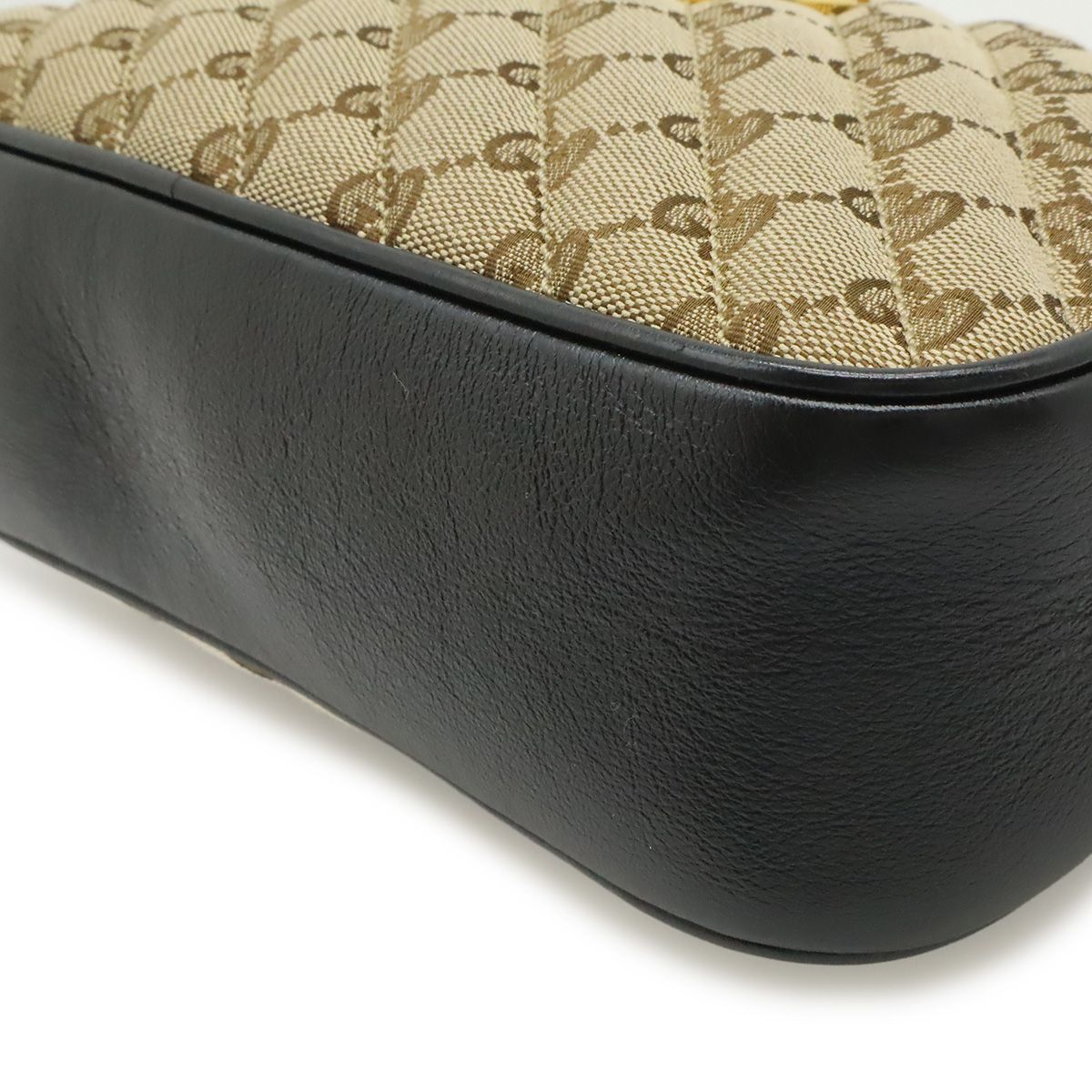 Gucci GG Marmont Canvas Shoulder Bag Pochette Chain Quilted Beige Black Gold — view 3
