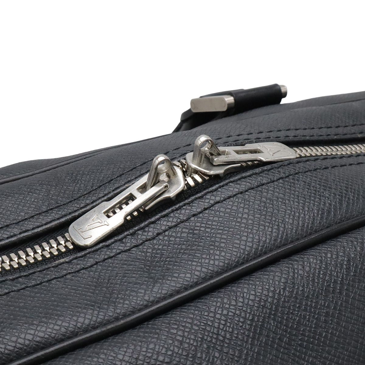 Louis Vuitton Taiga Kendall 55 Boston Bag 2-Way Purse Travel Ardoise Black — view 5