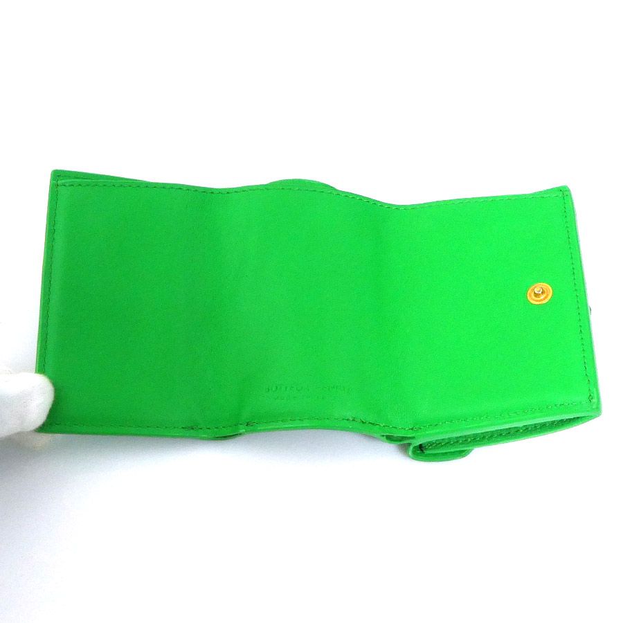Bottega Veneta Trifold Wallet — view 6