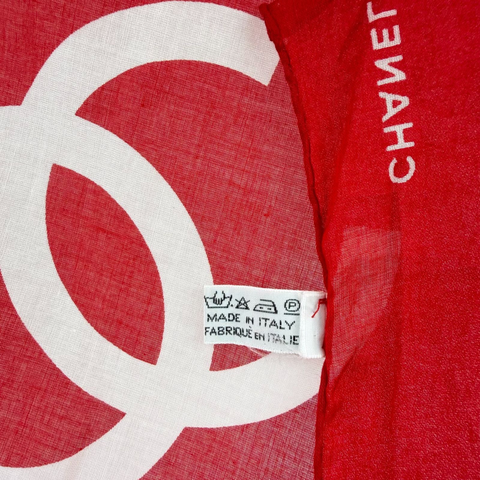 Chanel CC Logo Scarf Cotton Red and White Vintage — view 6