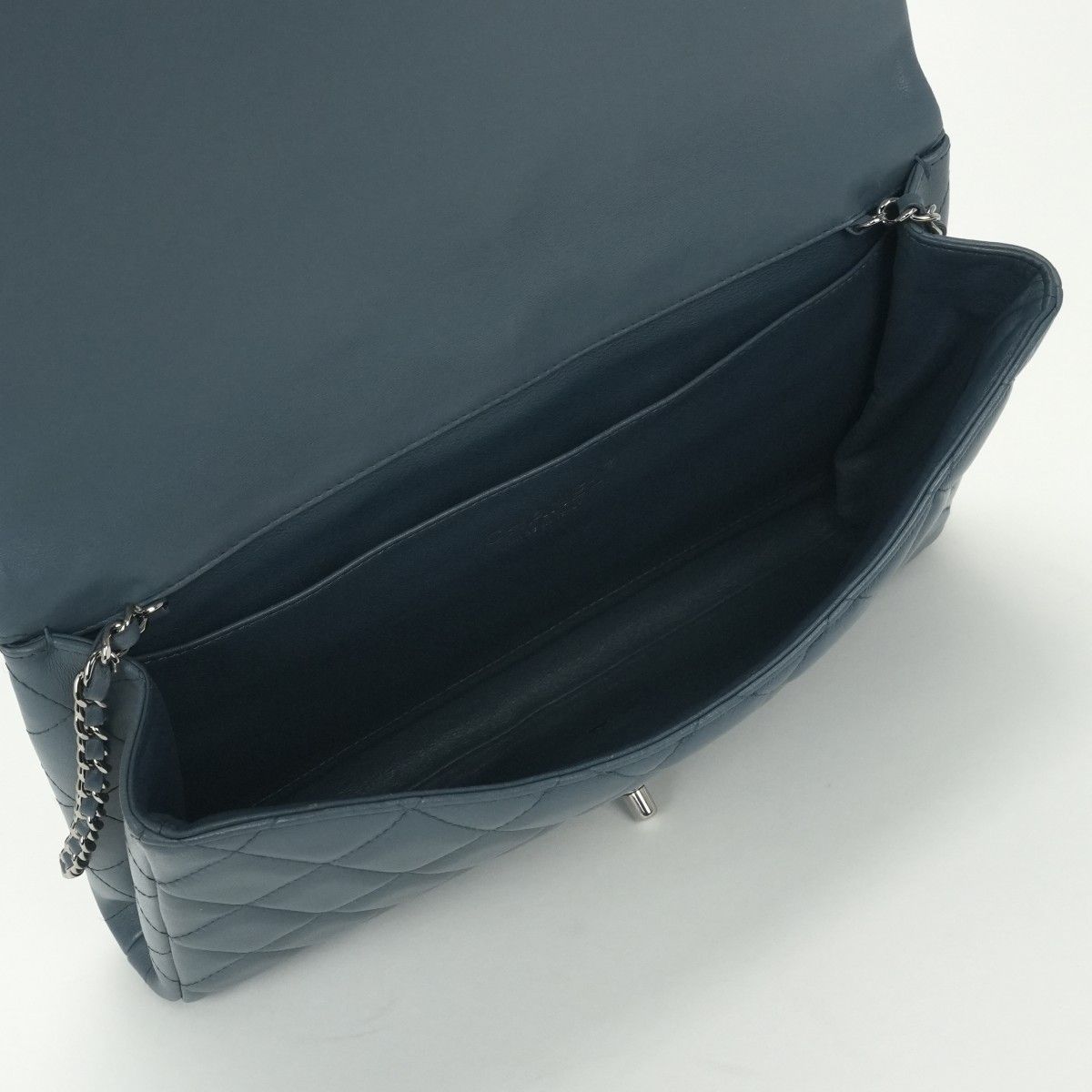 Chanel Quilted Shoulder Bag Lambskin Blue Silver Chain Bag CC Logo Turnlock — view 9