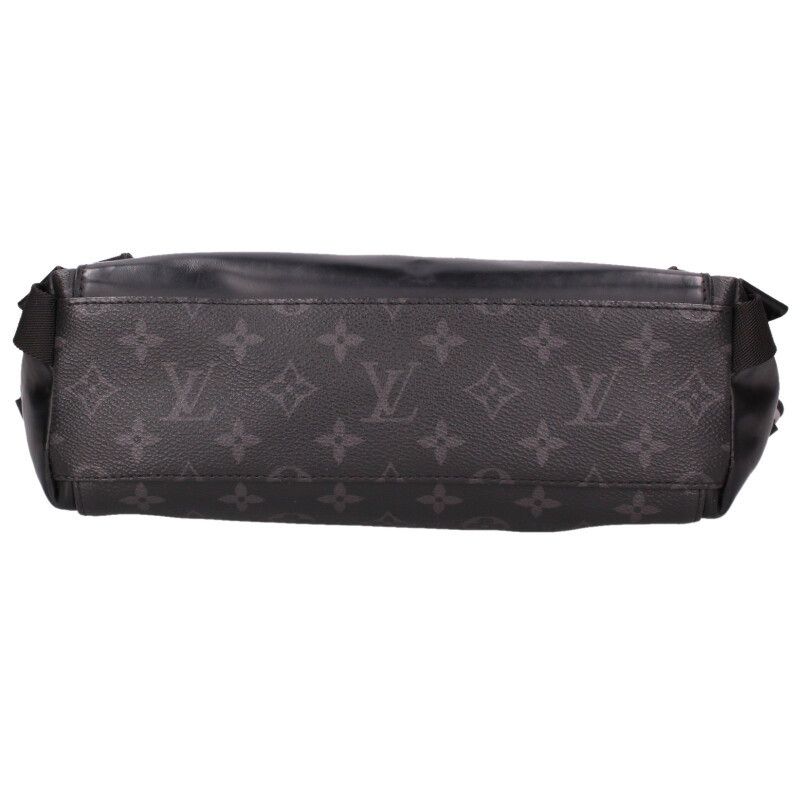 Louis Vuitton Fragment Shoulder — view 4