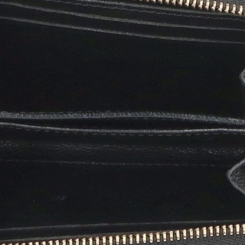 Louis Vuitton Exotic Cles the Round Zip Coin Case — view 2