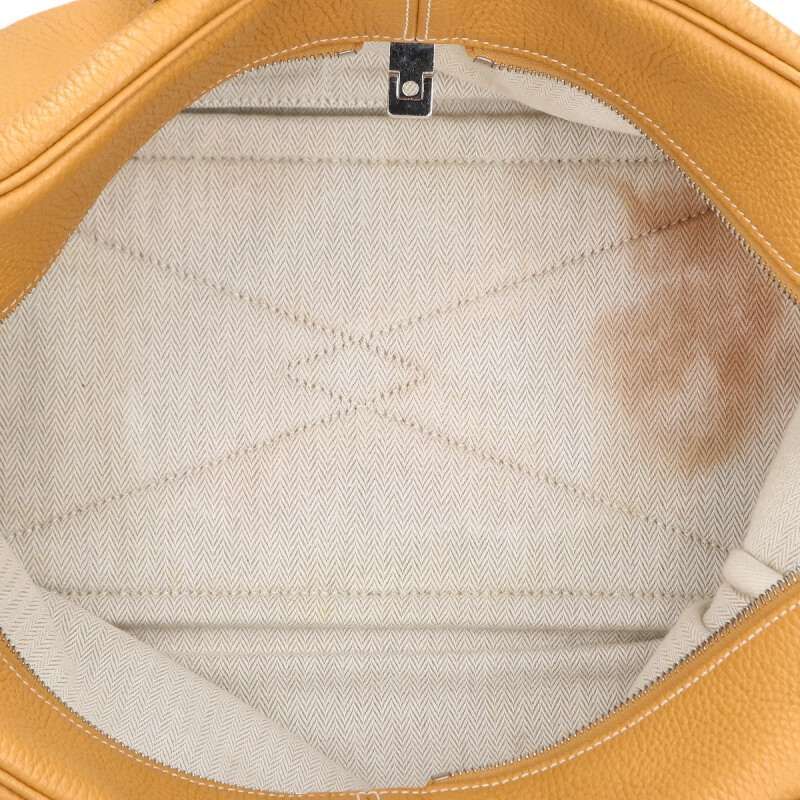 Hermes Victoria 35 Taurillon Clemence Handbag 35 — view 3