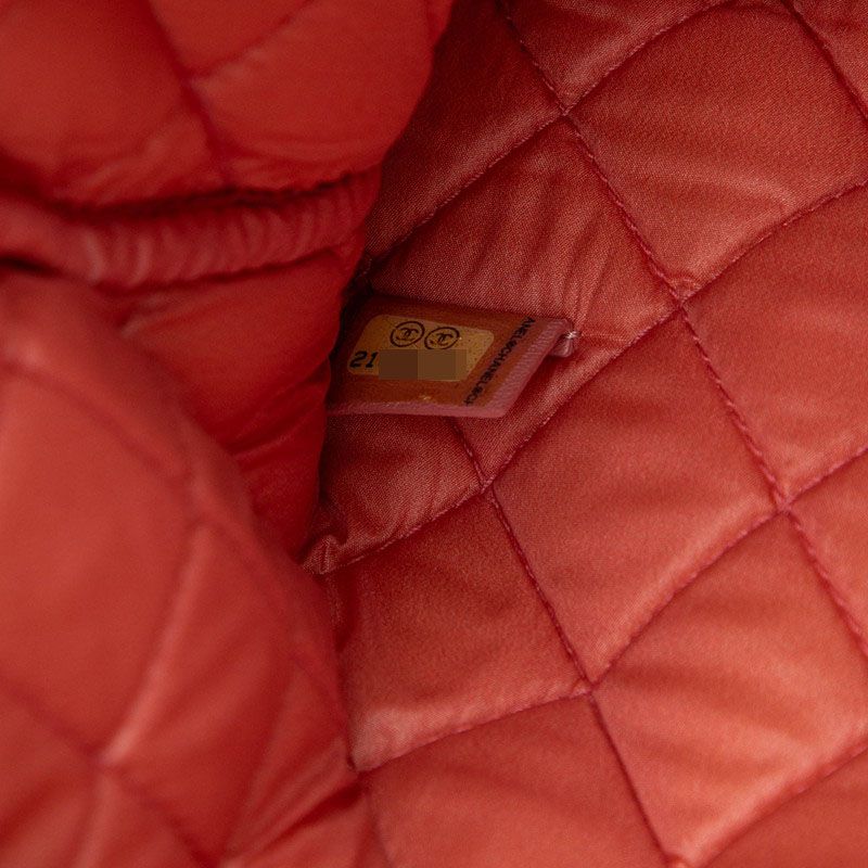 Chanel CC Logo Boy Clutch Pink Lambskin — view 6