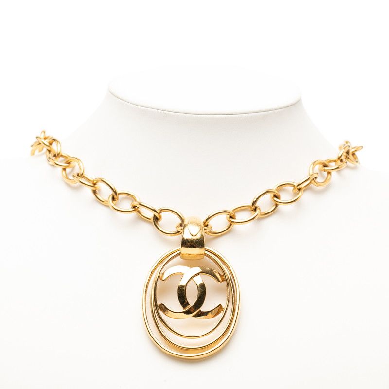 Chanel CC Logo Vintage Chain Pendant 95 Gold Plated — view 6