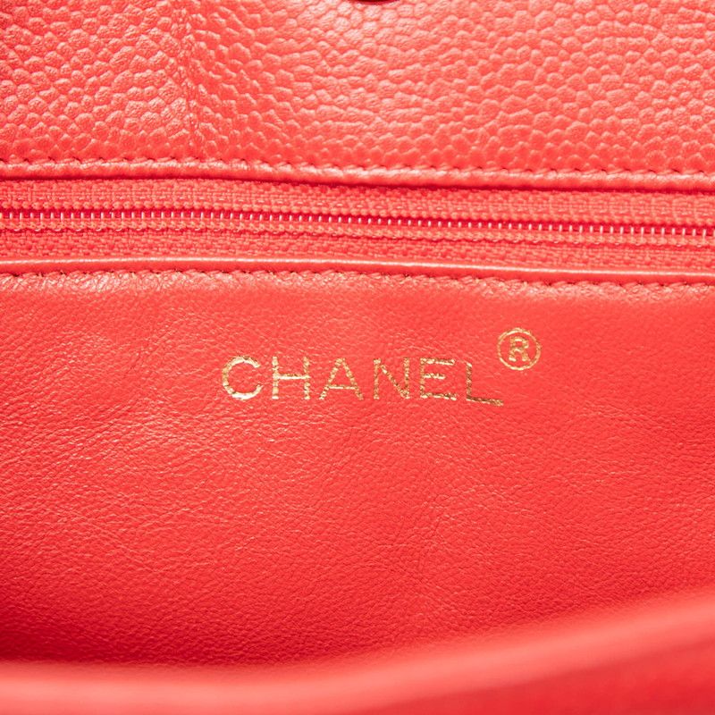 Chanel CC Logo Chain Shoulder Bag Tote Red Caviar Leather — view 5