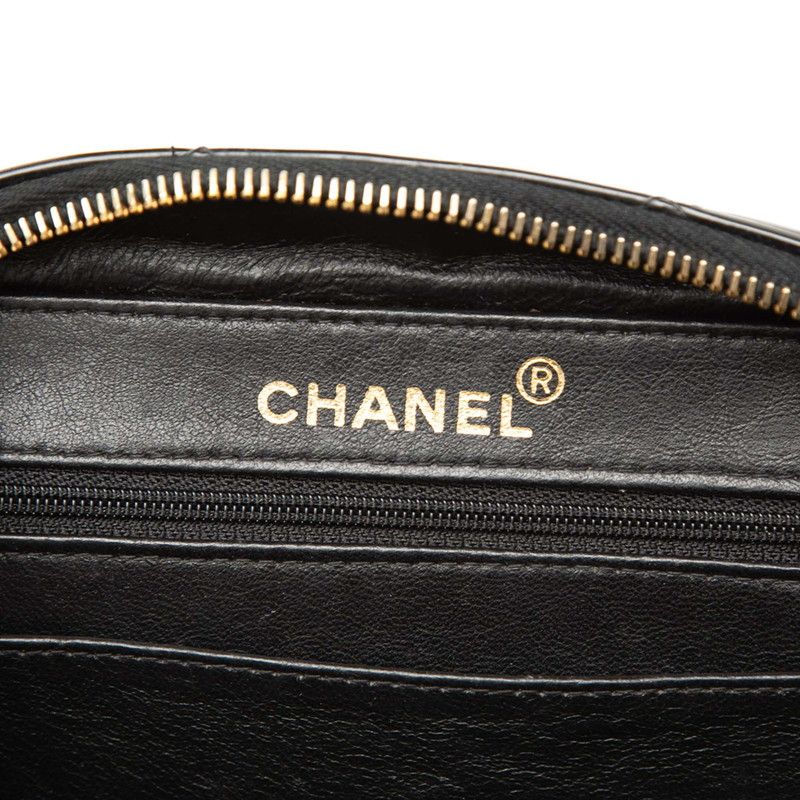 Chanel Quilted Chain Shoulder Bag 2-Way Black Patent Leather — view 5