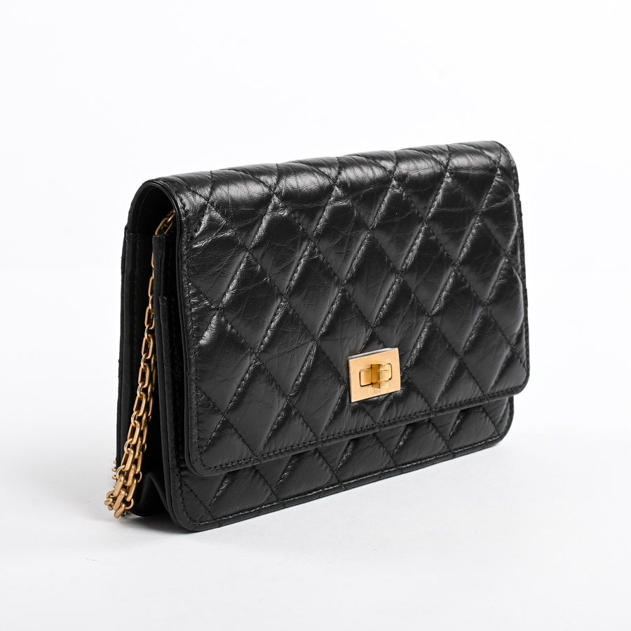 Chanel Chain Shoulder Bag Black — view 2