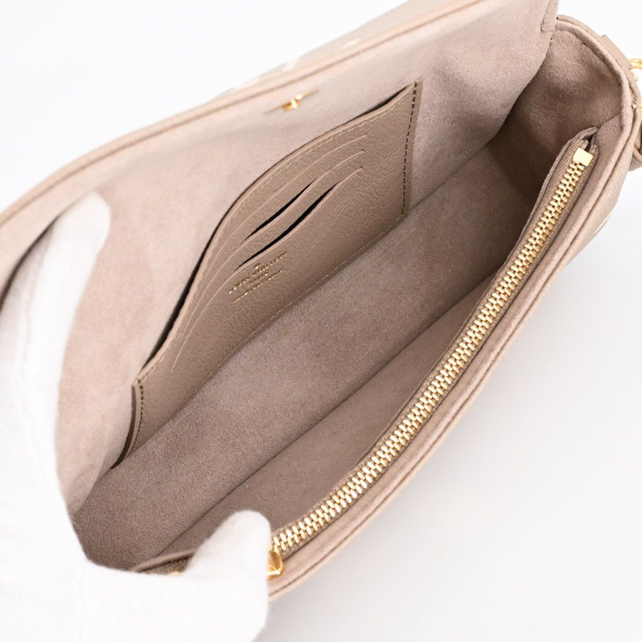 Louis Vuitton Shoulder Bag Wallet on Chain — view 4
