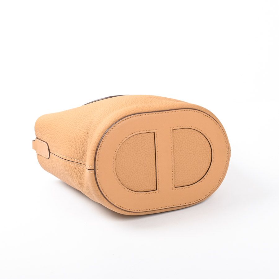 Hermes Handbag in the Loop 18 — view 5
