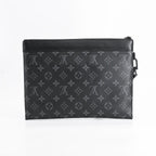 Louis Vuitton Clutch Pochette Tugo — view 3