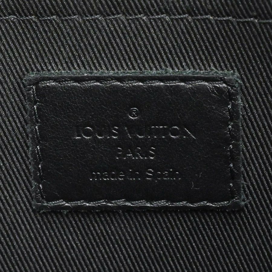 Louis Vuitton Clutch Pochette Tugo — view 6