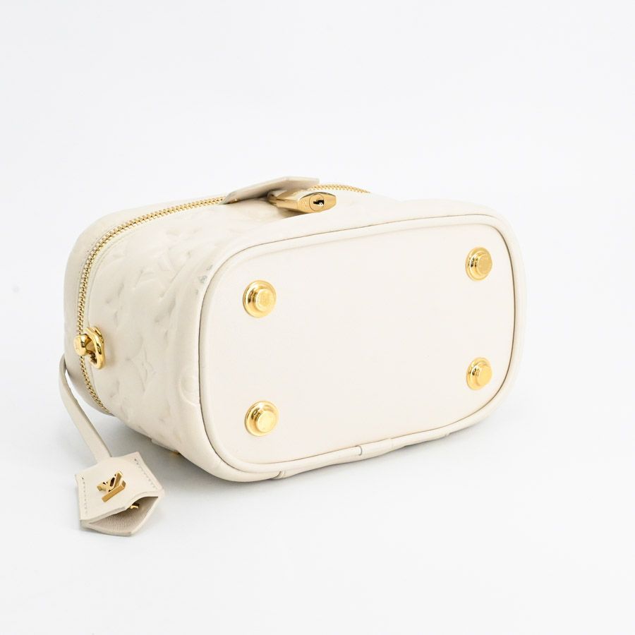 Louis Vuitton Handbag Vanity Coussin PM — view 5