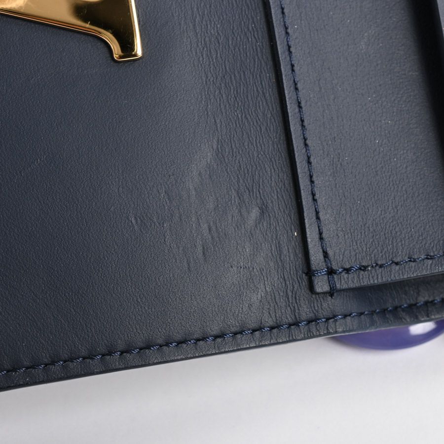Louis Vuitton Compact Wallet Portefeuille Capucines — view 8