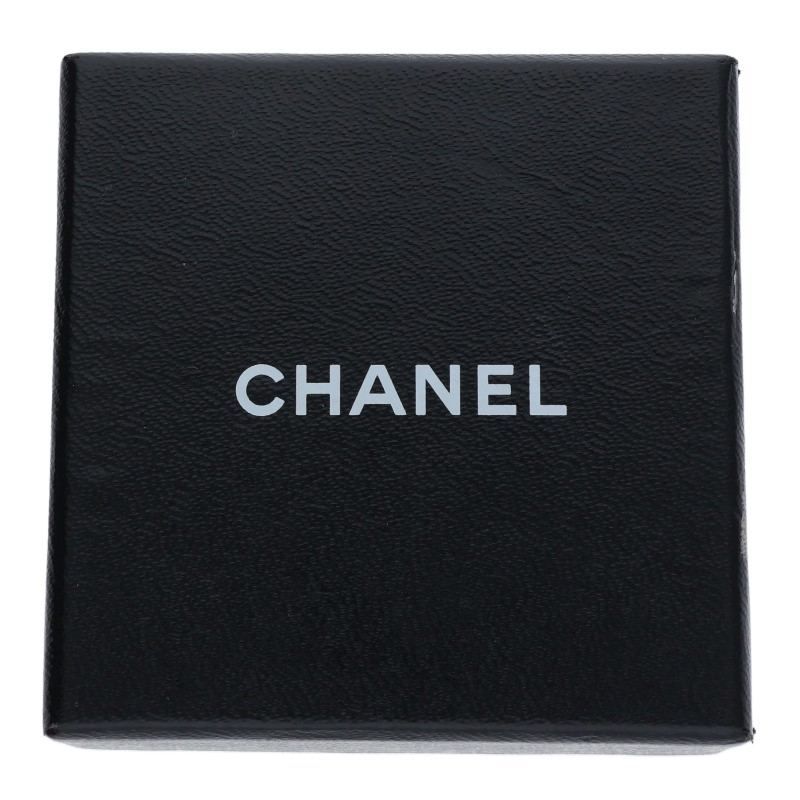 Chanel CC Logo Heart Motif Single Pierced Earrings — view 5
