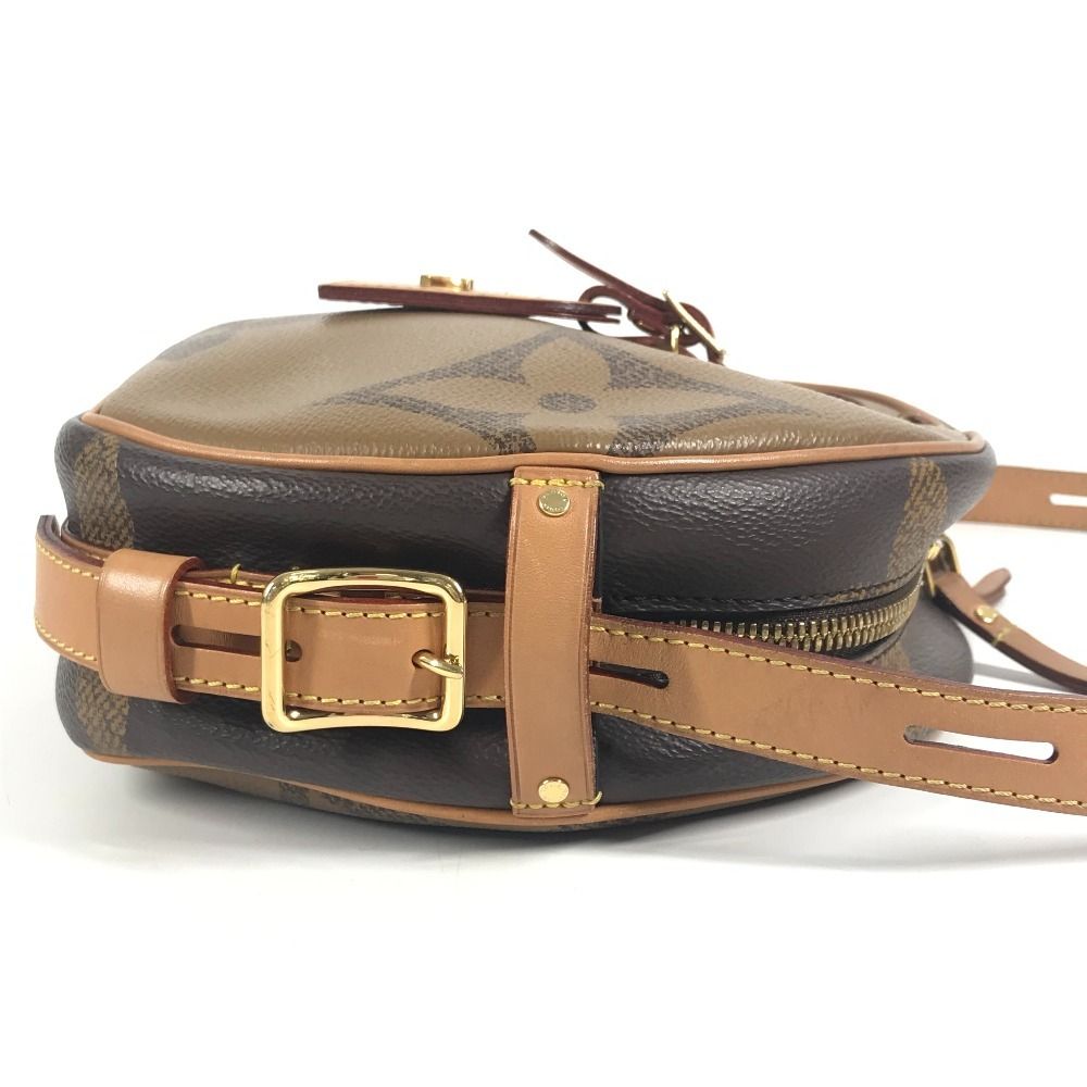 Louis Vuitton Shoulder Bag Boite Chapel Monogram Giant Canvas Brown — view 3