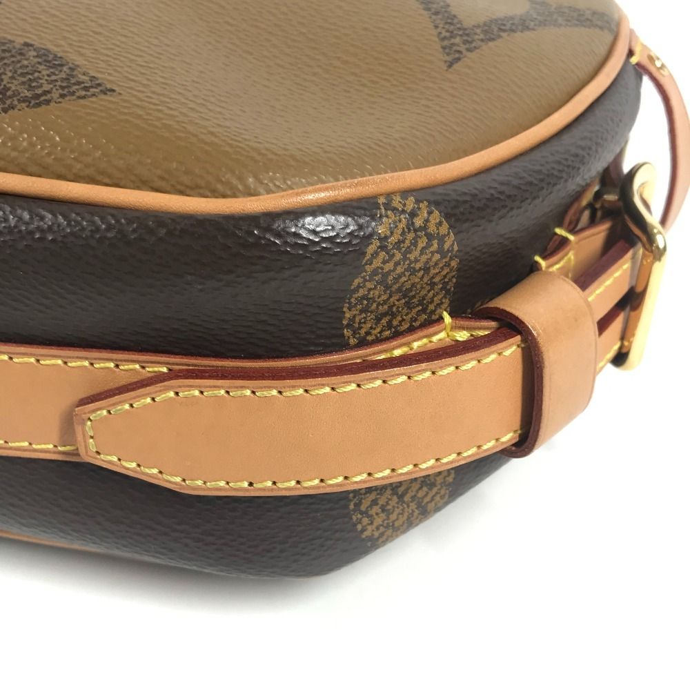 Louis Vuitton Shoulder Bag Boite Chapel Monogram Giant Canvas Brown — view 6