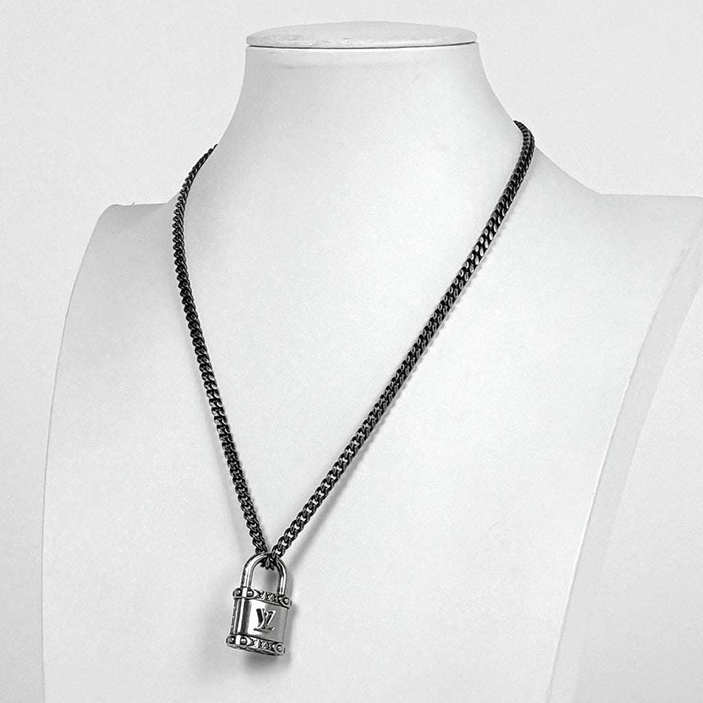 Louis Vuitton Necklace LV Lock Padlock Metal Silver — view 5