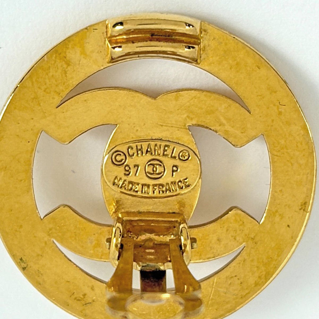 Chanel CC Logo Circle Earrings Turnlock Gold Plated — view 4