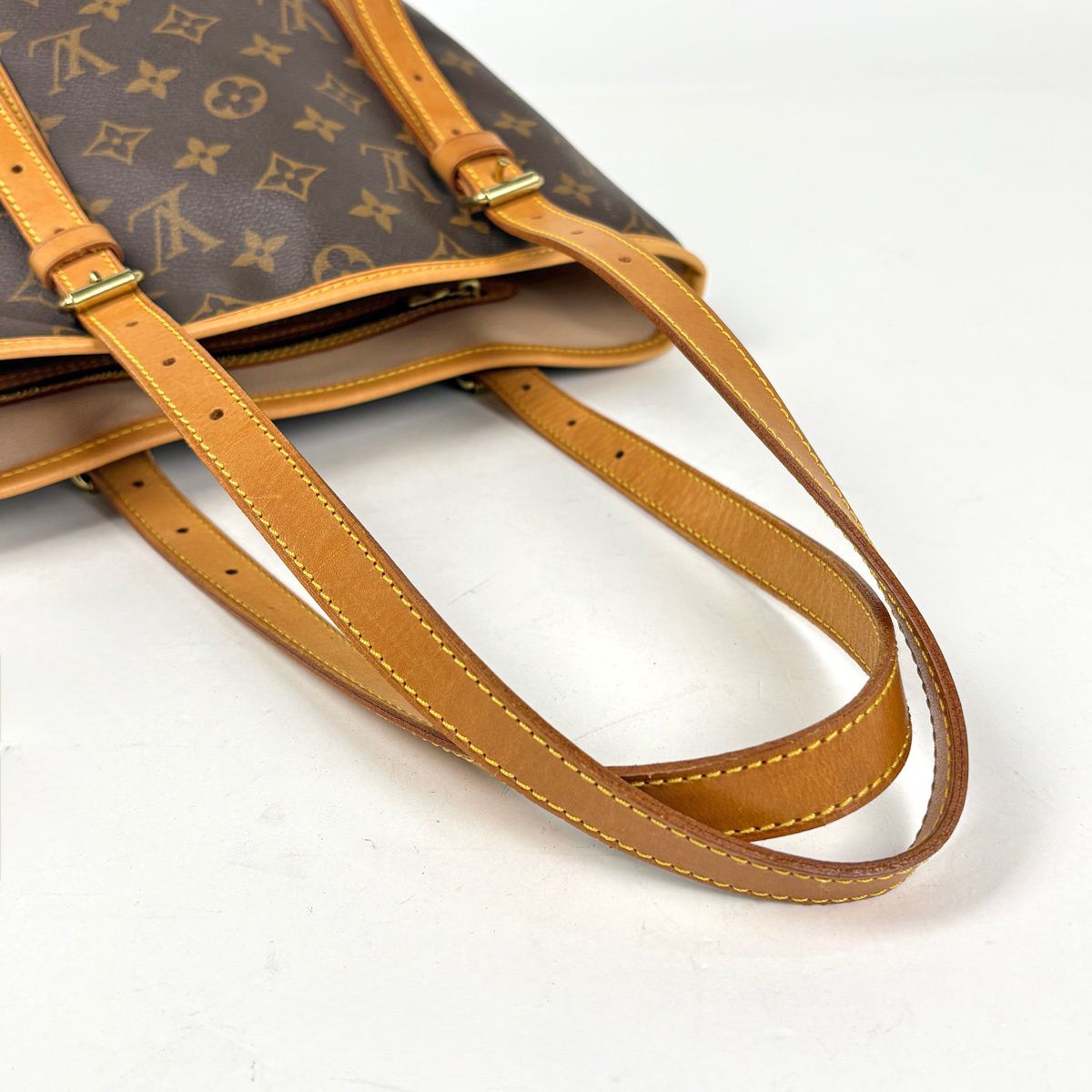Louis Vuitton Bucket GM Shoulder — view 7