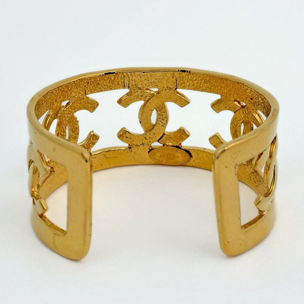 Chanel CC Logo Bangle CC Mark Bracelet Gold Plated — view 3