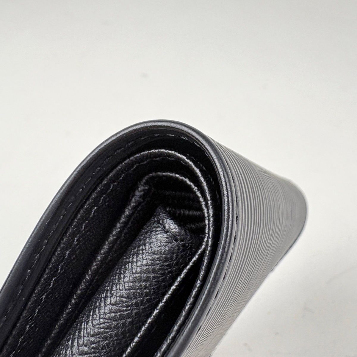 Louis Vuitton Portefeuille Marco Bill Purse Coin Bifold Wallet Epi Noir — view 3