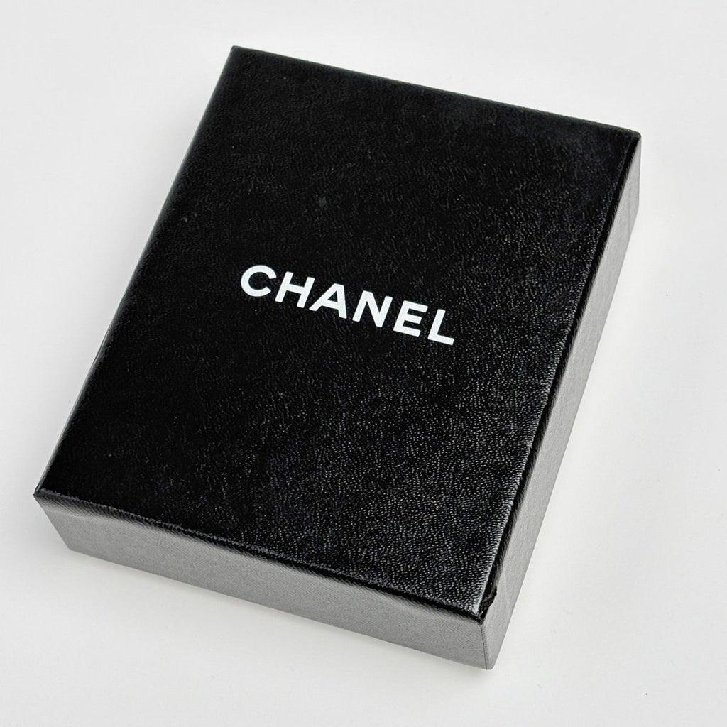 Chanel CC Logo Necklace Heart Silver Plated Pink — view 6