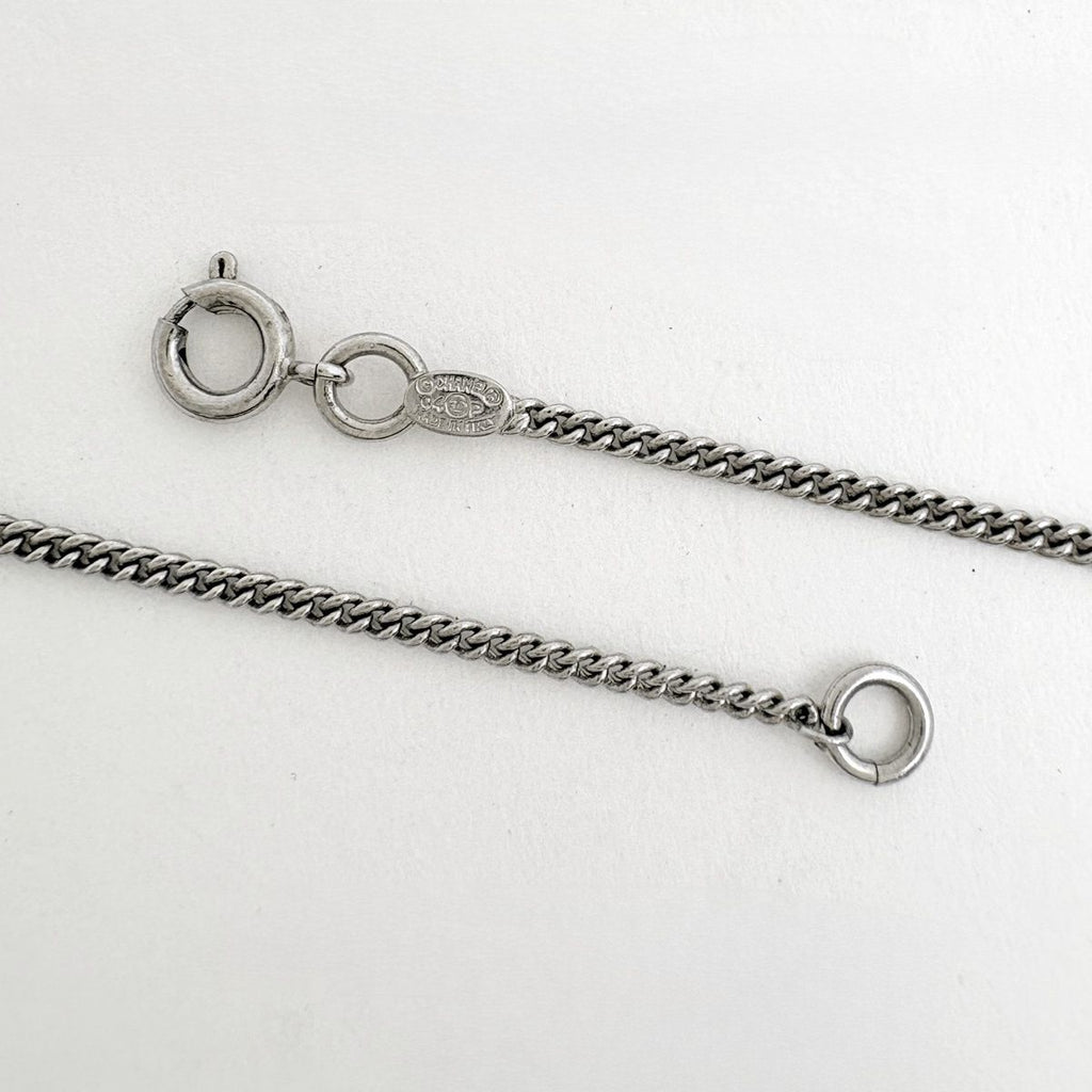 Chanel CC Logo Necklace Heart Silver Plated Pink — view 3