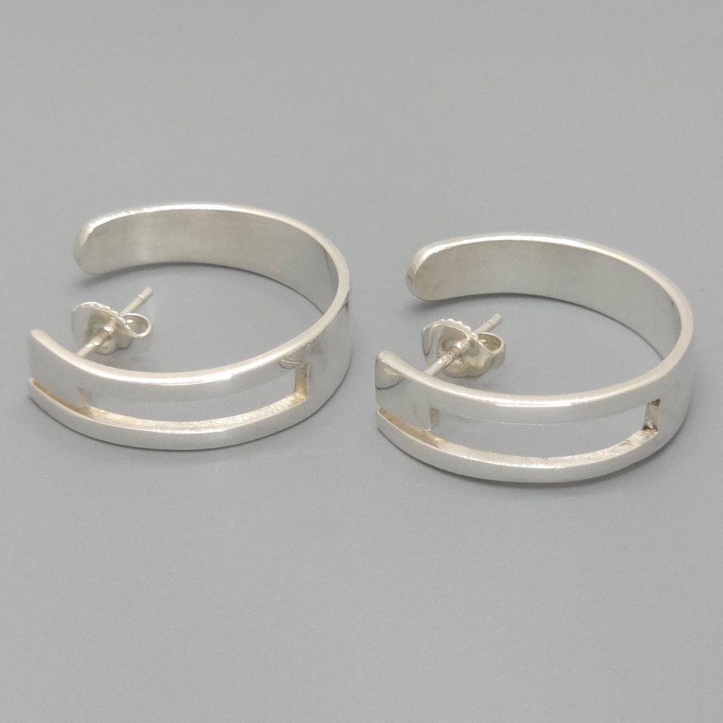 Gucci Cutout Hoop Earrings Logo Sterling Silver Box — view 3